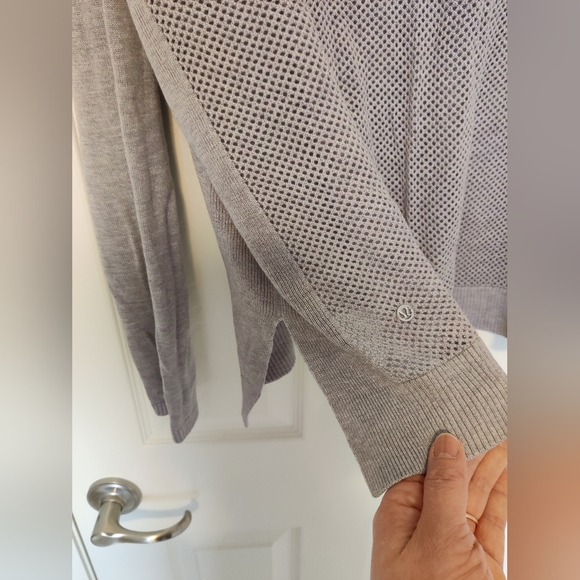Lululemon Well Being sweater, size 10 - Picture 5 of 10